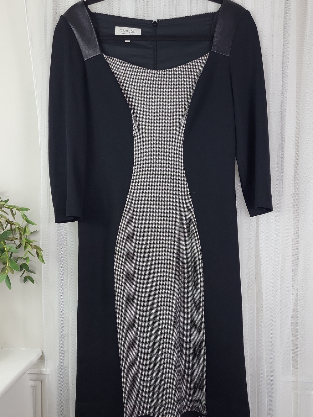 Teri Jon Sportswear Sportswear Houndstooth Dress. Size 6